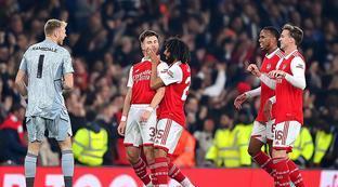 刚率领球队, 顽强拼搏, 最终悬念很 刚率领球队, 顽强拼搏, 最终悬念很