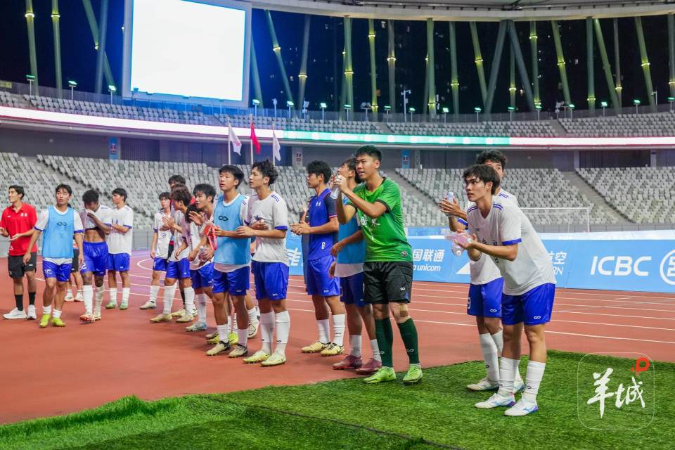 陈云强, KqUi, 育场迎来十